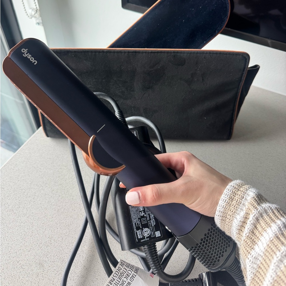 Dyson AirStrait